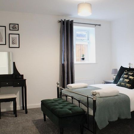 Didcot - Private Flat With Garden & Parking 08アパートメント エクステリア 写真